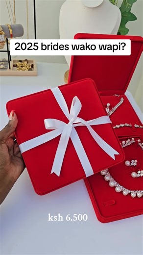 #bridaljewelry #weddingday #accessories #weddingdress #bride