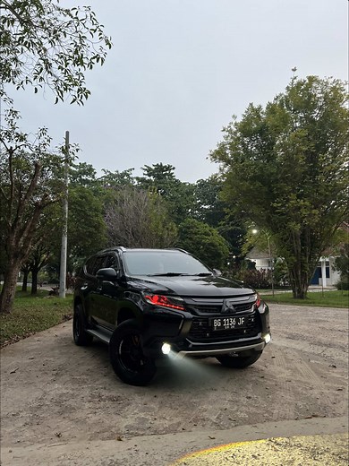 haheho jinjit👠 . . . #fyp #pajerosport #diesel #cumidarat #foryoupage #4n15 #foryou #jedagjedug #cinematic #palembang #velg #venom #fypシ #fypシ゚viral #viral