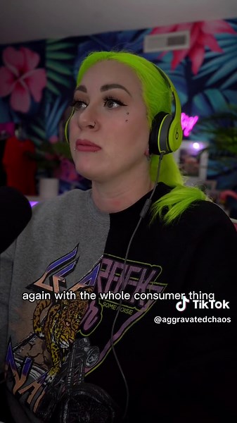 Olaplex can not fix all your hair problems and it may not be for everyone or for everyday use. Educate yourselves on the products you use. #olaplex #podcastforhairstylists #podcastforhairdressers