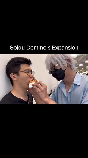 Gojou Satoru Cosplay and Domino's Pizza Collaboration