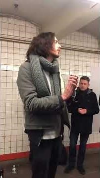 Hozier singing 'Movement' (LIVE)