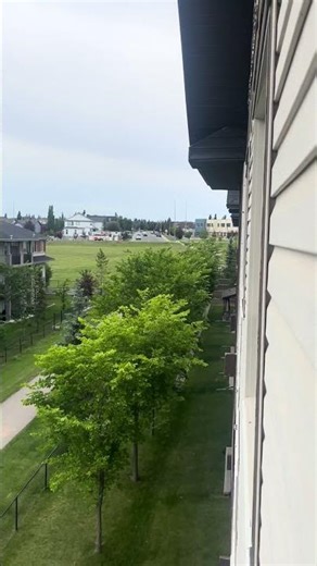 E31, A31 spare responding to a house fire