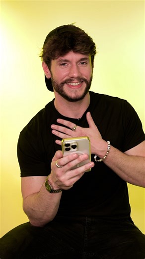 @ohmaryplay’s original “Mary’s teacher” James Scully (@scullynjames) stops by the @playbill Studio to play ‘Smash or Pass’ with some of your favorite theatre character himbos. Learn more about Oh, Mary! from the link in Playbill’s bio. 🎤 @jeffviz 🎥 @ethan.ari.22 | Playbill