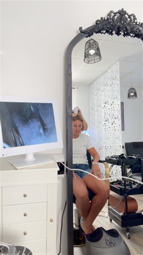 One of the most common things we see during a scalp analysis is clogged follicles. A Japanese head spa treats clogged hair follicles by using deep cleansing, exfoliation, and scalp massage to remove buildup like dead skin cells, excess oil, and product residue. The treatments purify the scalp, increase blood circulation to deliver nutrients to the follicles, and hydrate the scalp, which creates a healthy environment for stronger, thicker hair growth. How Japanese head spas address clogged hair f