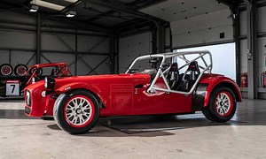 Lightweight Caterham Seven 420 Cup unveiled