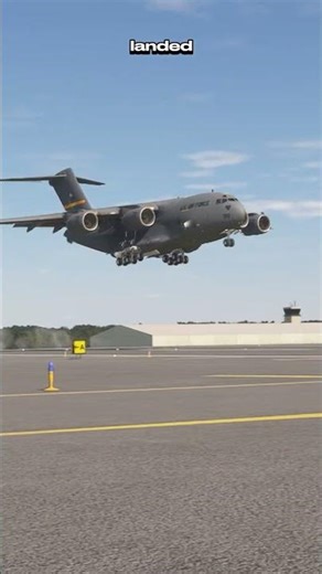 The US president's plane was escorted by a C-17 until it landed - Flight Simulator #plane #game