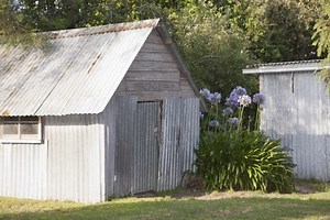 The Right Way to Paint a Metal Roof