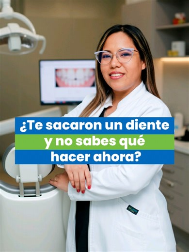 ¿Te realizaron una extracción dental? 🦷 Seguir las indicaciones correctas es clave para una buena cicatrización y evitar complicaciones. Te recomendamos: ✔️ Morder la gasa durante 30 a 45 minutos para controlar el sangrado. ✔️ No enjuagarte ni escupir fuerte durante las primeras 24 horas. ✔️ Evitar alimentos calientes, duros o picantes el primer día. ✔️ No fumar ni tomar alcohol durante el proceso de cicatrización. ✔️ Aplicar compresas frías en la zona externa si hay inflamación. Una buena recu