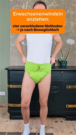 vonockerundrot on Instagram: "Vielleicht hast du Respekt vor dem Wechseln von Windeln aus Stoff. Aber keine Sorge: Es ist flexibler, als du denkst. Wir zeigen dir im Video 4 Varianten, wie du unsere Inkontinenz-Windeln (Höschenwindel + Überhose) anlegen kannst – je nachdem, wie beweglich du gerade bist. 1️⃣ & 2️⃣ Wie eine Hose: Wenn du fit bist, kannst du die Teile einzeln oder schon ineinandergelegt einfach hochziehen. 3️⃣ Der Einstieg: Knöpfe eine Seite schon vor – so musst du weniger fummeln.