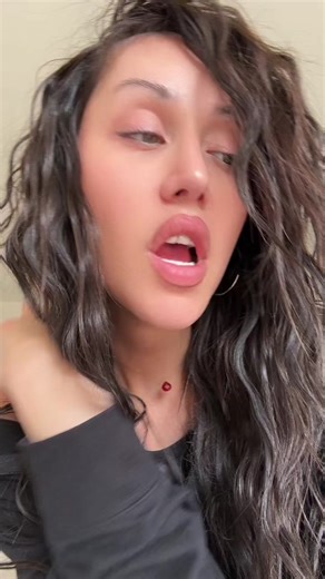 Adore Delano (@itsadoredelano) - small talk on dating apps