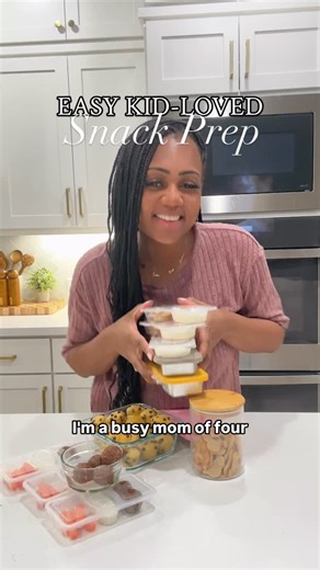 Lily Payen • Easy BLW & Toddler Recipes on Instagram: "My boys are ALWAYS asking for a snack, so I always try to make the best of snacks by pairing them with other items to make them balanced and a little more filling😊 Comment ‘PREP’ down below and I’ll send these recipes and all of the items I used here your way!💌 ▪️Animal Crackers & Yogurt ▪️Mini Chocolate Chip Muffins W/ Cheese Cubes & Beef Sticks ▪️Date Bites W/ Carrots & Ranch"