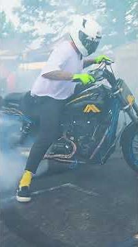 Dyna Harley Davidson Drifting
