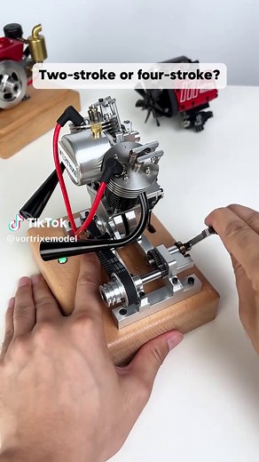 Two-Stroke vs Four-Stroke Engines Explained