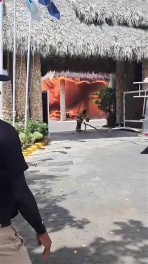 Atención La Romana, Incendio en Hotel Viva de Bayahibe. Llame a su familiar que trabaja allá ahora mismo.