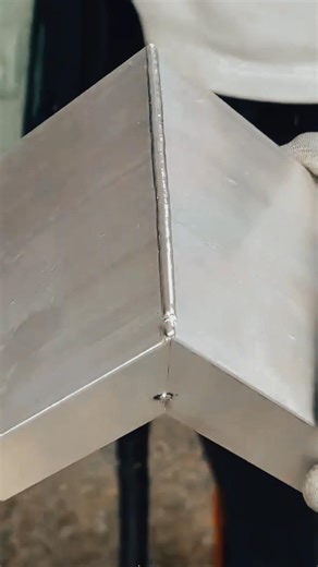 Extreme Welding Skills – Satisfying Sparks 🔥.#welder #tig #weld