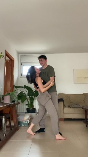 Desafíos virales de pareja: ¡El Koala Challenge!