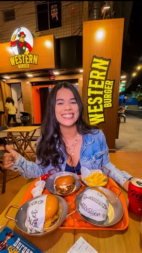 •Ficadicamaceio| Adryelle e Felipe on Instagram: "@westernburgermcz ⭐ Black Bart Combo – R$ 54,99 ⭐ Golden Jack – R$ 40,99 | No combo: R$ 54,99 ⭐ Wild Jack Jr – R$ 21,99 📍 Endereços: • Jardim Royal 5C – Rua Projetada, Quadra B, Lote 12 – Cidade Universitária • Praça 13 de Maio, 190 – Poço #hamburguerartesanal #comboperfeito #maceio"