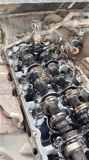 Innova crysta fuel injector open #viral#automobile#innova#ytshorts#mechanic#car#garage#video#shorts