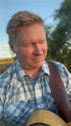 🎸✨ Re-live the magic of James Taylor! Join Darren Coggan for Fire and Rain – The James Taylor Songbook at Frankston Arts Centre on Saturday 22 March. From Fire & Rain to You’ve Got a Friend, experience all the classics beautifully performed live in Cube 37. 🎶 🎟️ Grab your tickets now – a musical journey you won’t forget! Darren Coggan: Fire and Rain - The James Taylor Songbook Saturday 22 March, 3pm Frankston Arts Centre Book at thefac.info/PLOSTheWizardofOz or call 03 9784 1060 Presented by