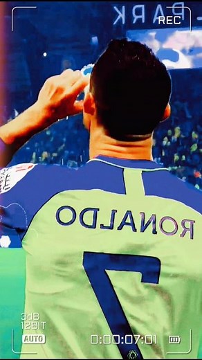 How tall is Cristiano Ronaldo? #shorts #football #ronaldo