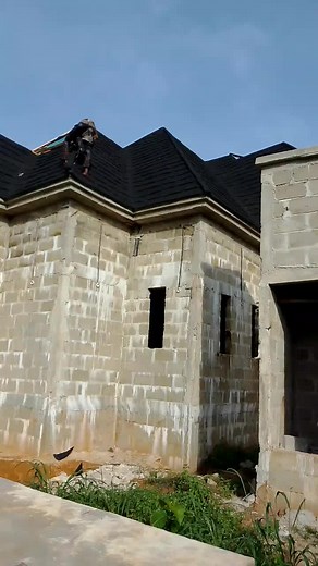 celebrity roofer 101 (@celebrityroofer1)’s videos with original sound - Olalekan Jones