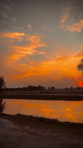 Saraiki Poetry Trending in White Suit - Darwaish Poetry