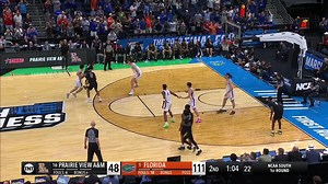 👽🇫🇷🏀 tain quand tu vois bouger et jouer Olivier Rioux (2m36 !) en #NCAA #MarchMadness en fait tu comprends pourquoi et à quel point Victor Wembanyama est un alien exceptionnel sur un parquet de basketball ! #AL1EN #PorVida