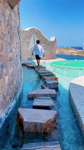Here, the suite isn’t just where you sleep. It’s the frame of your most unforgettable memories. Would you wake up to this view? 📍 @agalia_luxury_suites - cc @giovanniogliormino #agalialuxurysuites #greece #agaliaios #luxuryhotel
