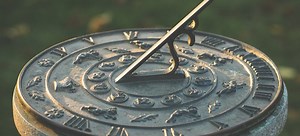 How to Build Your Own Solar Clock | DoItYourself.com