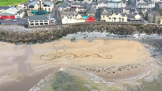 Gotta Love Lahinch in County Clare. #lahinch #wildatlanticway #clare #doolin #SandArt #Artist #cliffsofmoher #ennistymon #countyclare #ireland #liscannor #lisdoonvarna #discoverireland #failteireland #visittheburren #visitclare #spanishpoint #ballyvaughan #burren #ennis #miltownmalbay #theburren #irelandtravel #coclare #surf #doonbeg #visitireland #cliffs #kilkee #westclare #lehinch #irishfood | The Art Hand