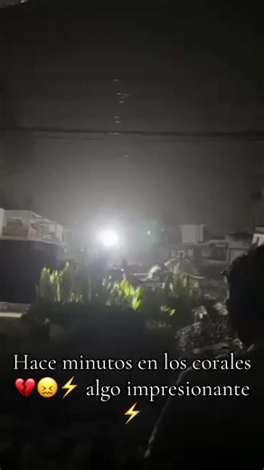 #venezuela #terremoto #luto #lutoenvenezuela🖤🇻🇪 #truenos 💔😖 haciendo burlas y miren Dios está molesto con sus hijos y hay mucho sufrimiento en nuestra tierra 😖😭🇻🇪🖤 Dios protege a todas las personas que están bajo los escombros no sigas permitiendo más mu3rt3s y protege esas personas que hoy están durmiendo en las calles 😖😭💔