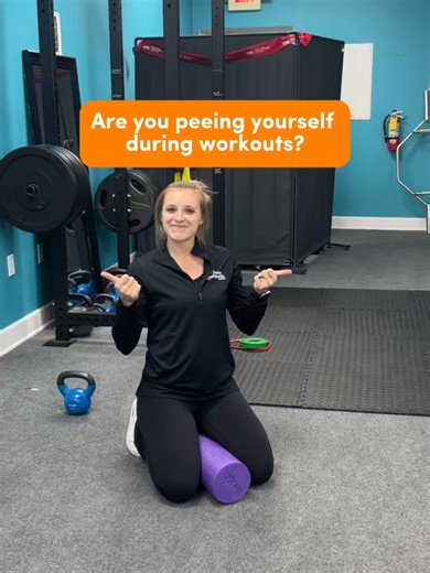 If you’re peeing yourself during workouts, I want you to know two things: 1- this is SUPER common, and a lot of my patients ask me about this. I know it can be embarrassing and inconvenient, but don’t worry. There’s hope, you don’t have to live like this forever. 2- It’s not always your bladder. Many of the cases I see in my office don’t have a bladder issue, they have a hip and pelvic control issue. So here’s the exercise I give them! Get a foam roller and get into a table top position. Then li