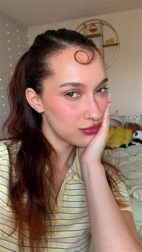 Trulee Rodney on Instagram: "If you look at the swirl too long you’ll get hypnotized🍥 the swirl ended up a bit bigger than I wanted but I wasn’t gonna cut my hair for this no no😚 #hairstyletutorial #grwm @jvnhair @cakebeauty"