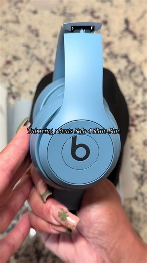 Unboxing Beats Solo 4 Slate Blue: First Impressions