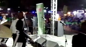 Avec l'orchestre Anti Choc. | Bozi Boziana