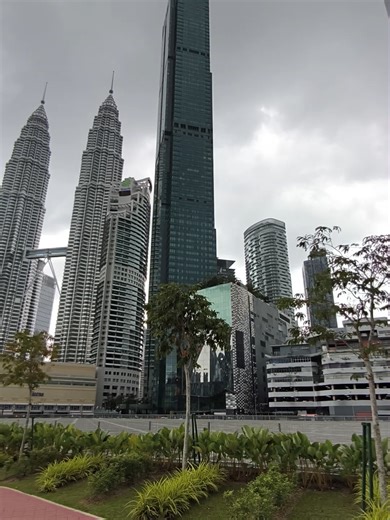 🌍 Stay connected while traveling and save 5% off your Holafly eSIM purchase or top ups! Use discount code: TRAVELINGSOLO https://holafly.sjv.io/yqyaP3 #travel #malaysia #kualalumpur #esim