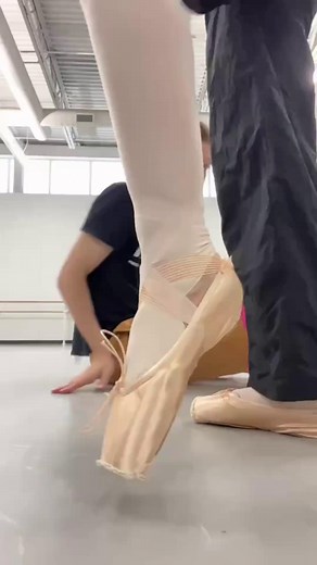 915K views · 4K reactions | Nothing beats the sound of that first demi pointe crunch in a new shoe! 並 Bloch Professional @gmoeuropa wears custom Bloch pointe shoes ✨ Have you ever worn a pointe shoe with a split outer sole? 勺 Book a fitting via the link in our bio to try our Stretch Pointe series ️ #Bloch #BlochPointeShoes #PointeShoes #Pointe #Ballet #ASMR | Bloch Dance USA | Facebook