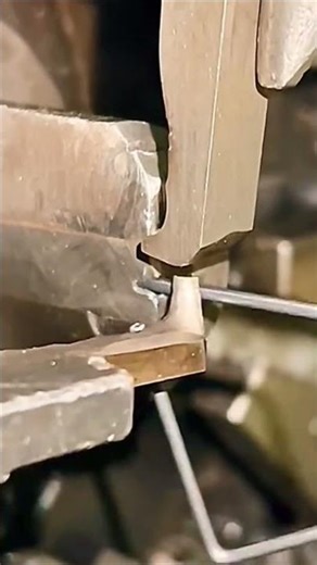 Metal clip manufacturing