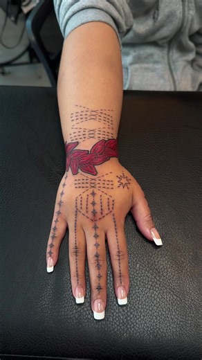 #samoa #samoantattoo #polynesian #polynesiantattoo #polynesiantattoos | tattoo