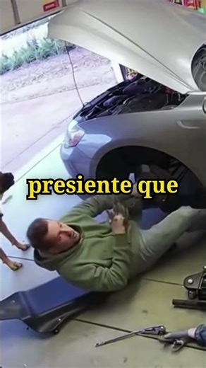 Hydraulic jack failure #shorts #shockingstories #truestories #dogs