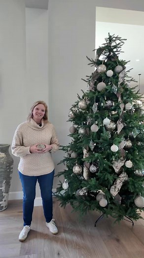 It’s almost time to put up the tree 🎄 And if you’ve ever wondered how designers do it, you’re in the right place. We’re taking you behind the scenes of our elevated holiday styling, from the foundational layers to the final touch of sparkle. ✨ Swing back by on Friday for the full designer reveal. You won’t want to miss how it all comes together. #KatherineMuellerDesign #ScottsdaleInteriorDesigner #PhoenixInteriorDesign #ArizonaLuxuryHomes #ScottsdaleLuxuryLiving #LuxuryInteriorDesign #DesignerH