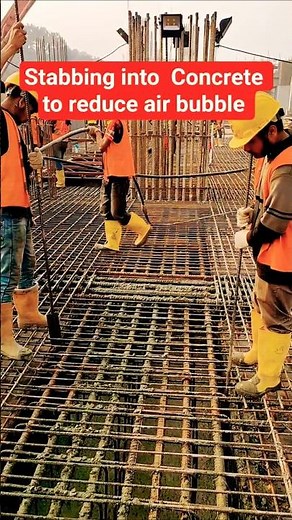 Tips (Concrete Air Bubble) : Stabbing into Concrete to reduce air bubble / #concrete #Construction