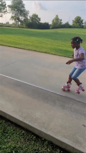 Kylie using the step up step down method on the mani pad #elleseven #movementcoach #cincinatti #2024