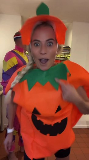 Pamela Pupkin Halloween Workout ft. Laura Clery