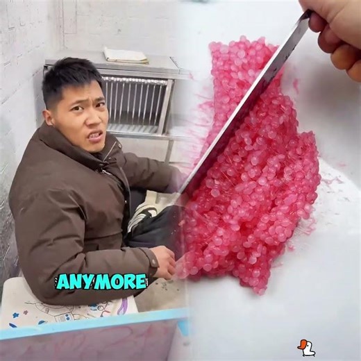 High-Tech Chair vs Naughty Feet!