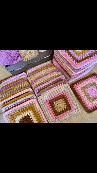 Free Crochet Moss Stitch Squares Blanket Pattern