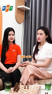 💢 Hai chị em học tập dưới cùng một mái trường có gì đặc biệt? ❓ Tại sao phụ huynh của Thảo Nguyên & Gia Khánh lại quyết định lựa chọn FPT School Thanh Hóa là môi trường để hai bạn học tập và phát triển? 🔰 Cùng gặp gỡ gia đình 2 tân học sinh khóa 2 của Nhà F và lắng nghe chia sẻ nhé! ✨ Cánh cửa để học tập và phát triển trong môi trường giáo dục hiện đại, sáng tạo, giàu trải nghiệm và cảm hứng vẫn đang rộng mở. Cùng gia nhập FPT School Thanh Hóa để học tập, khám phá bản thân và trưởng thành qua 