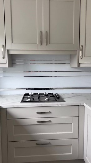 31K views · 322 reactions | The glass splashback installation process...