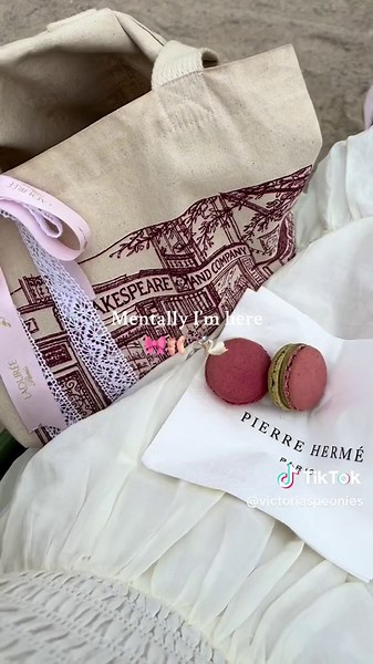 A Day in Paris: Exploring the Parisian Charm and Lifestyle