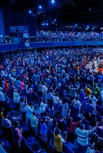 A Powerful Journey of Faith and Worship on the Open Road